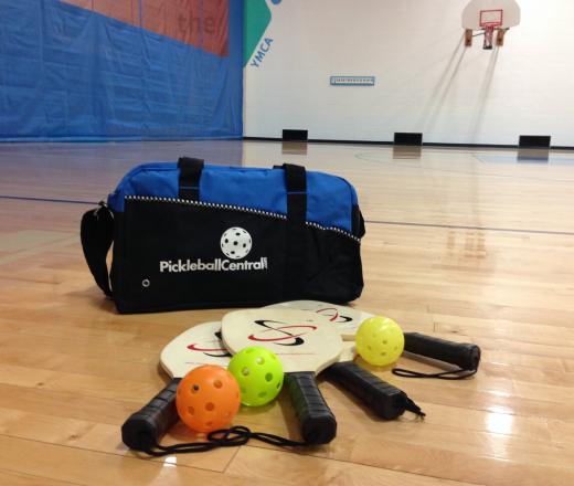 pickleball-bag-paddles