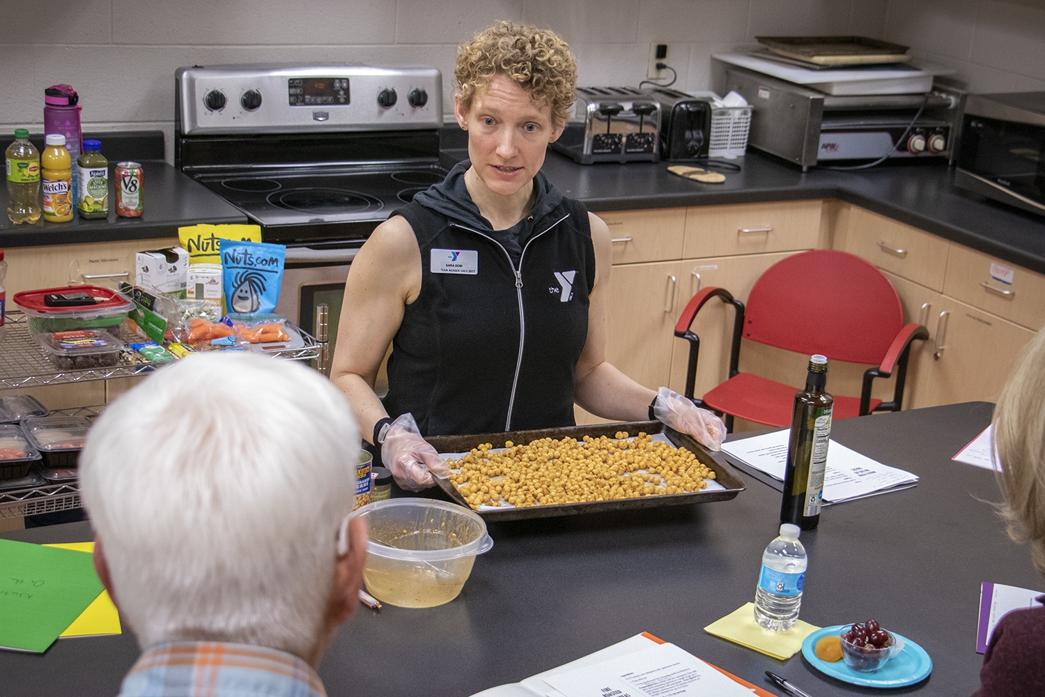 Sara Dow teaching a Nutrition Workshop