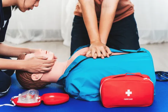 FIRST AID AND CPR TRAINING CERTIFICATION Southeast Ventura County YMCA