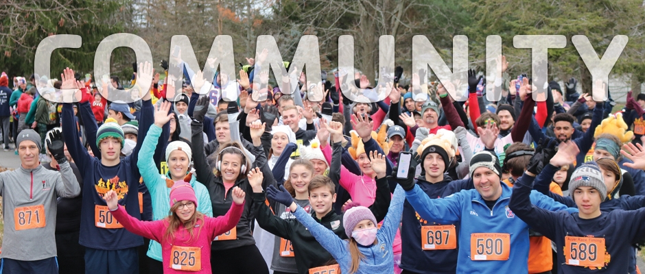 Group Photo of Runners at 38th Annual Turkey Day Run