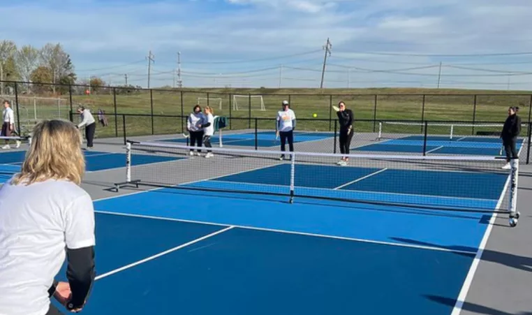 How Do You Play Pickleball? The Basic Pickleball Rules | YMCA of Central KY