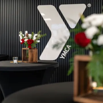Centerpieces and Y logo
